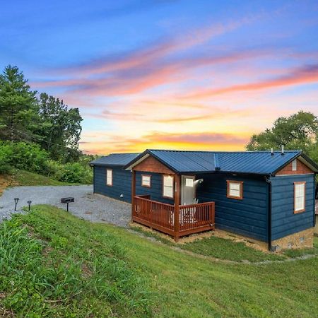 Brand New Tiny Cabin! A Bearly Adventure Sevierville Exterior foto