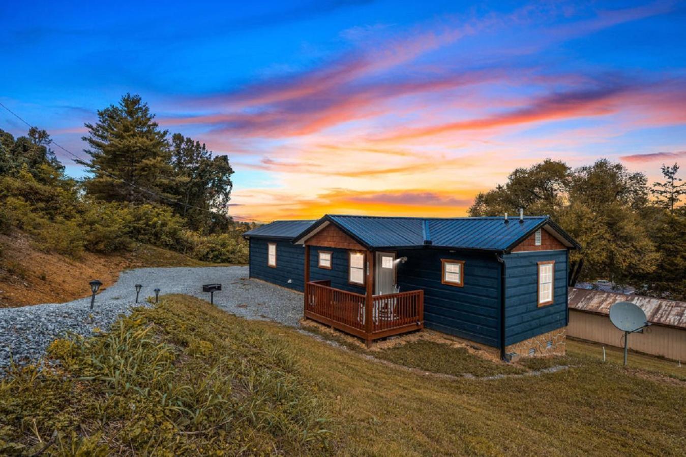 Brand New Tiny Cabin! A Bearly Adventure Sevierville Exterior foto